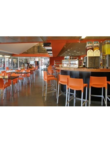 Taburete de plástico alto antideslizante hosteleria Rick